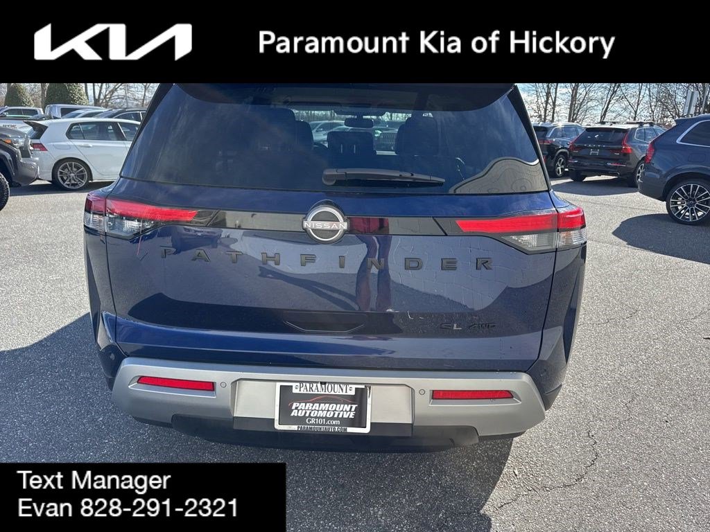 Used 2022 Nissan Pathfinder SL w/ SL Black Package image 38