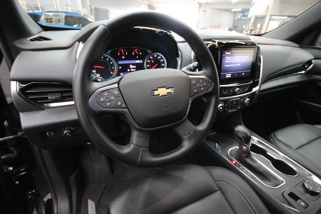 Used 2022 Chevrolet Traverse LT w/ LPO, Floor Liner Package AWD/4WD image 17