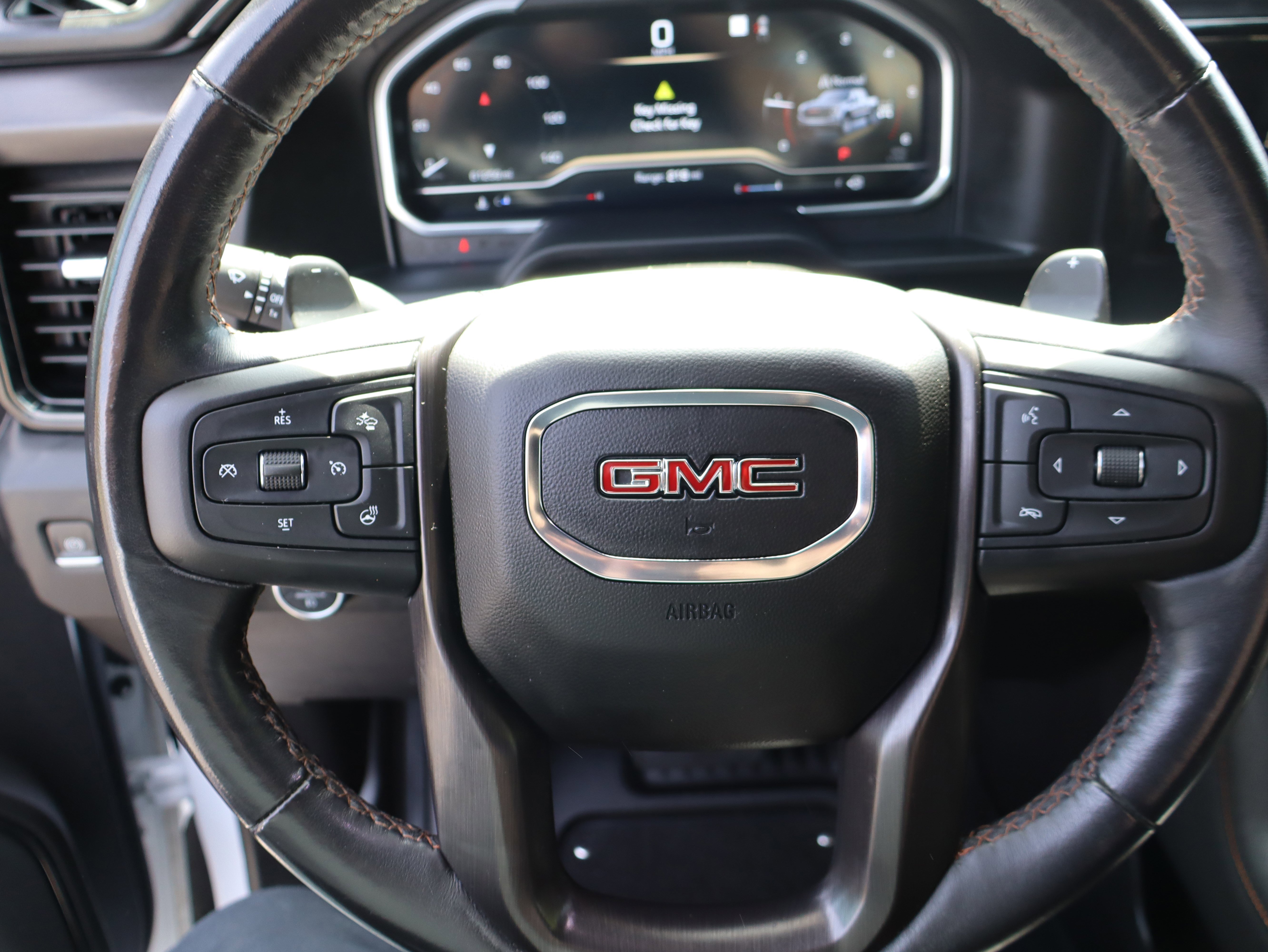 Used 2023 GMC Sierra 1500 AT4 w/ AT4 Premium Package image 28
