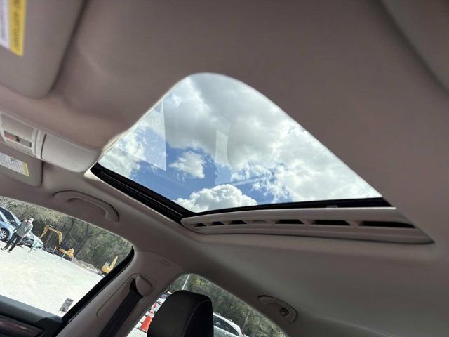 Used 2020 Volkswagen Passat 2.0T R-Line FWD image 31