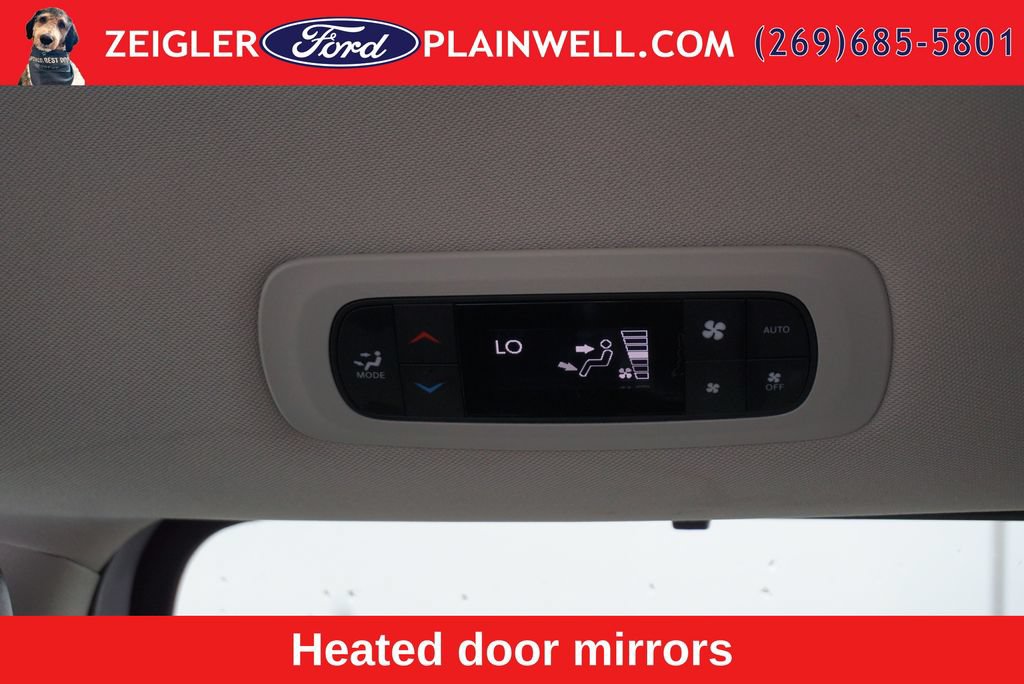 Used 2024 Chrysler Pacifica Touring-L FWD image 14