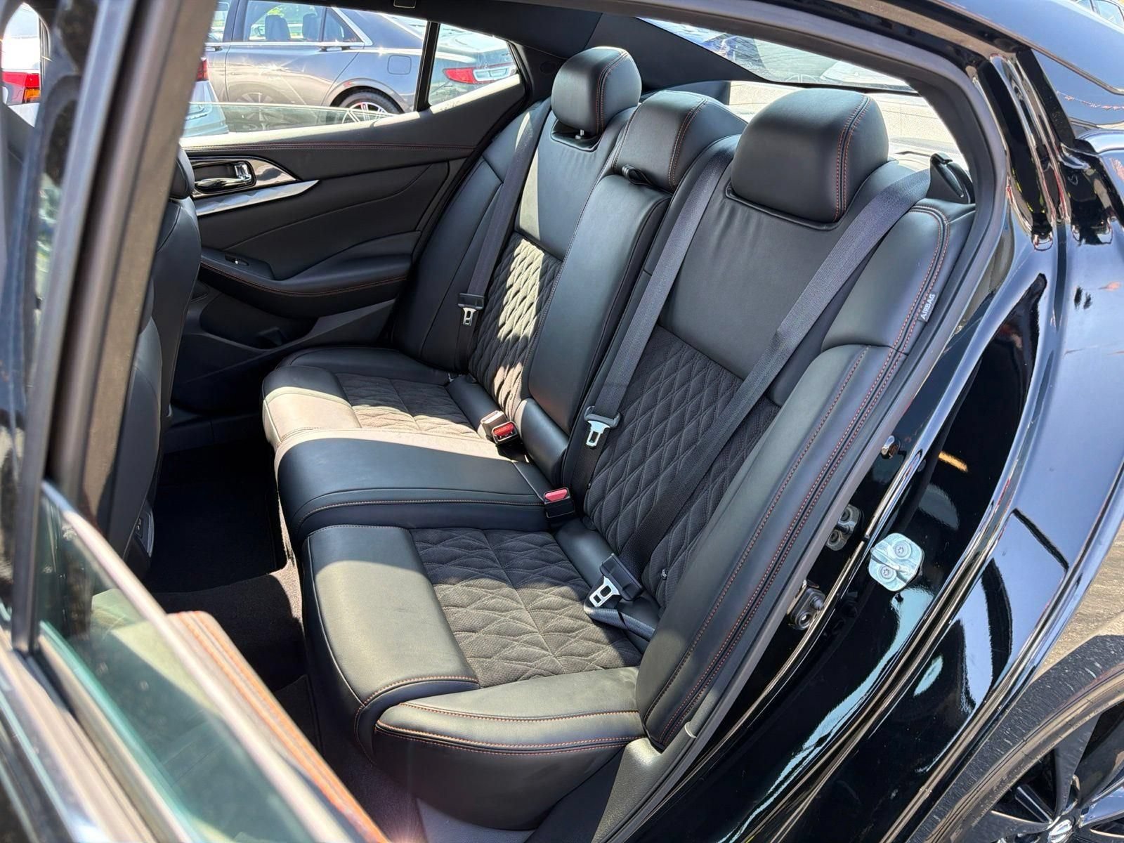Used 2021 Nissan Maxima SR w/ Sport Mat Group FWD image 27