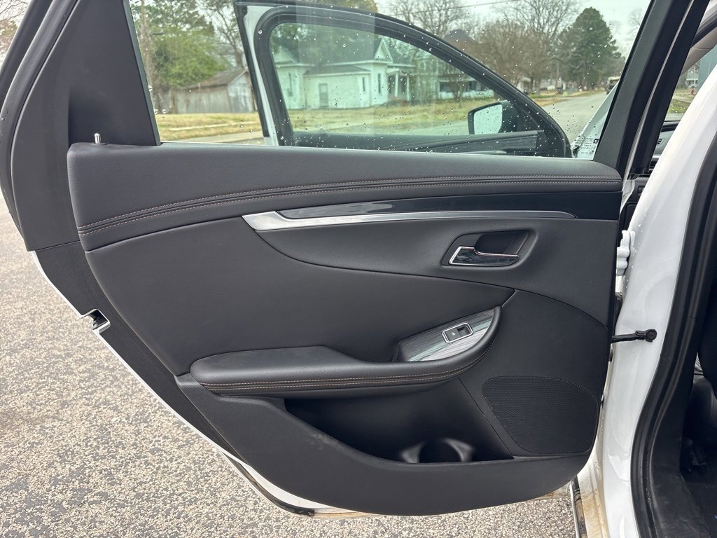 Used 2020 Chevrolet Impala LT image 19