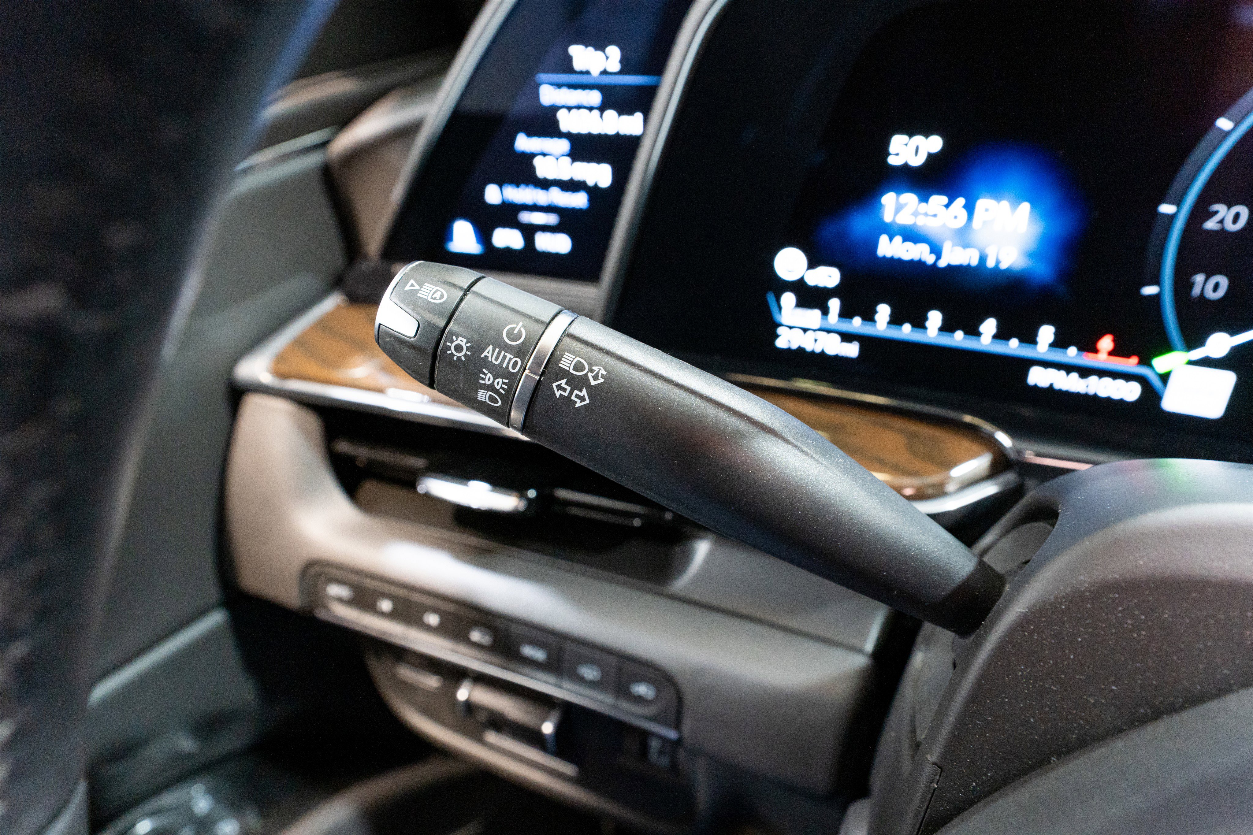 Used 2023 Cadillac Escalade Sport Platinum w/ LPO, ONYX Package image 33