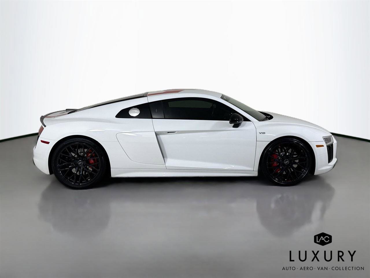 Used 2018 Audi R8 V10 w/ Premium Package image 5