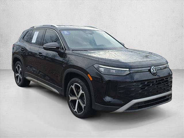 Used 2025 Volkswagen Tiguan SE video 3