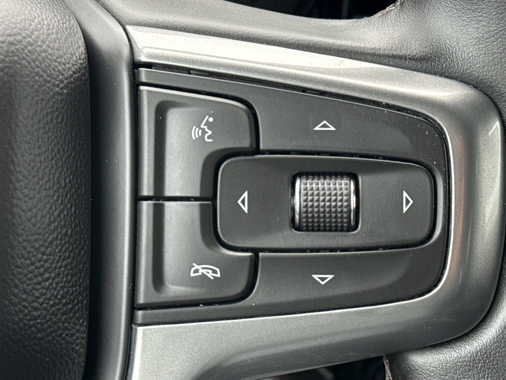 Used 2024 Chevrolet Silverado 1500 LT AWD/4WD image 30