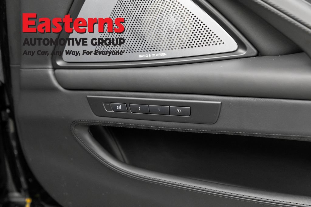 Used 2015 BMW M5 RWD image 43