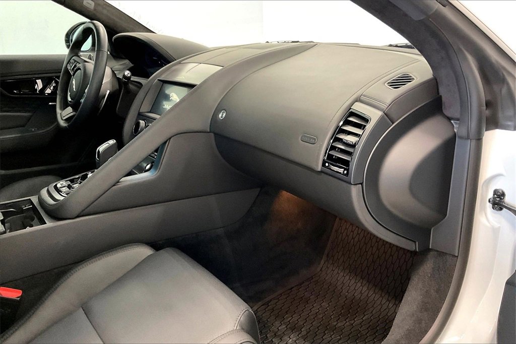 Used 2024 Jaguar F-TYPE Coupe AWD image 18