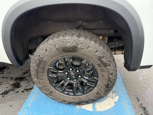 Certified 2026 Chevrolet Silverado 1500 ZR2 AWD/4WD image 9