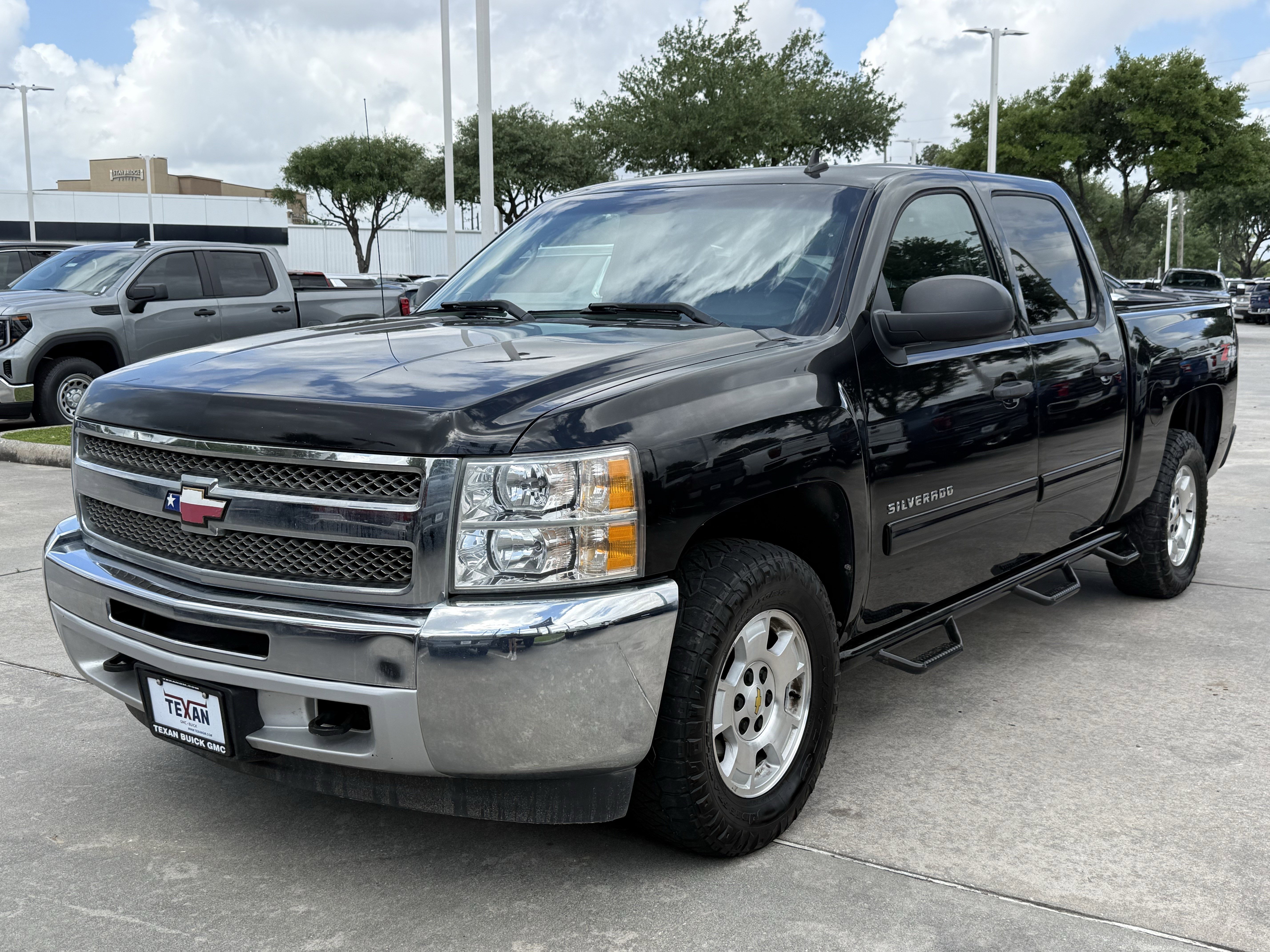 Used 2013 Chevrolet Silverado 1500 LT w/ All-Star Edition AWD/4WD image 9