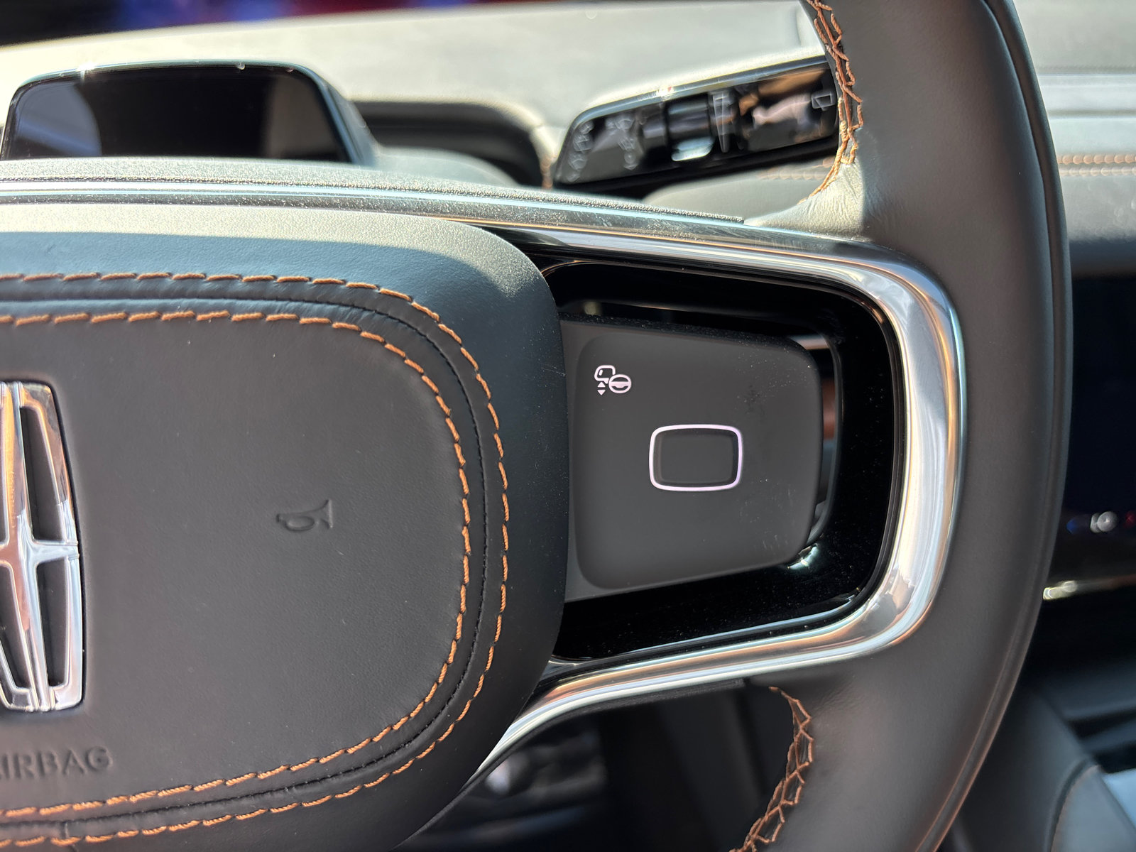 New 2026 Lincoln Navigator Black Label AWD/4WD image 17