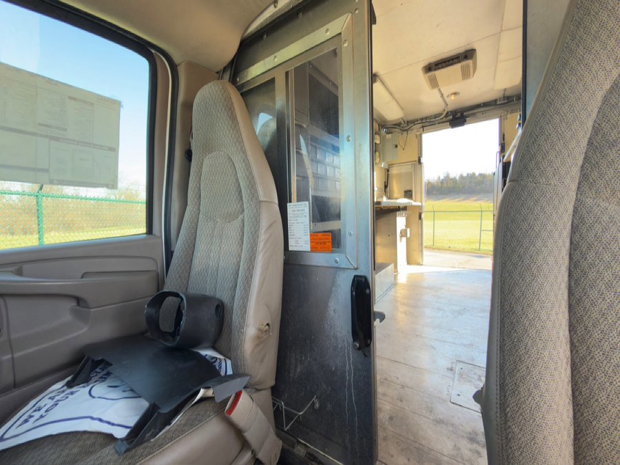 Used 2009 GMC Savana 3500 image 16