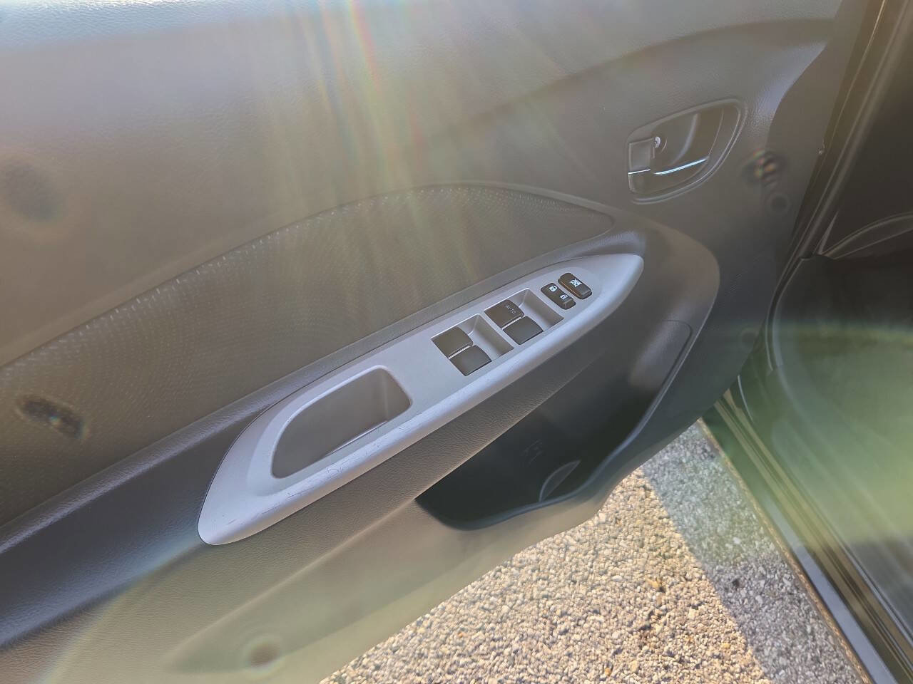 Used 2010 Toyota Yaris Sedan image 11