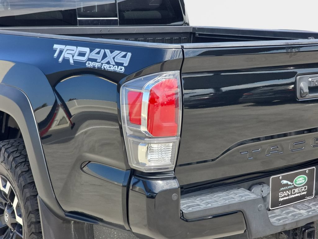 Used 2022 Toyota Tacoma TRD Off-Road w/ Technology Package AWD/4WD image 35