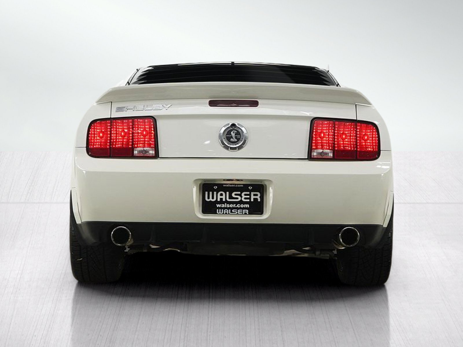 Used 2009 Ford Mustang Shelby GT500 RWD image 4