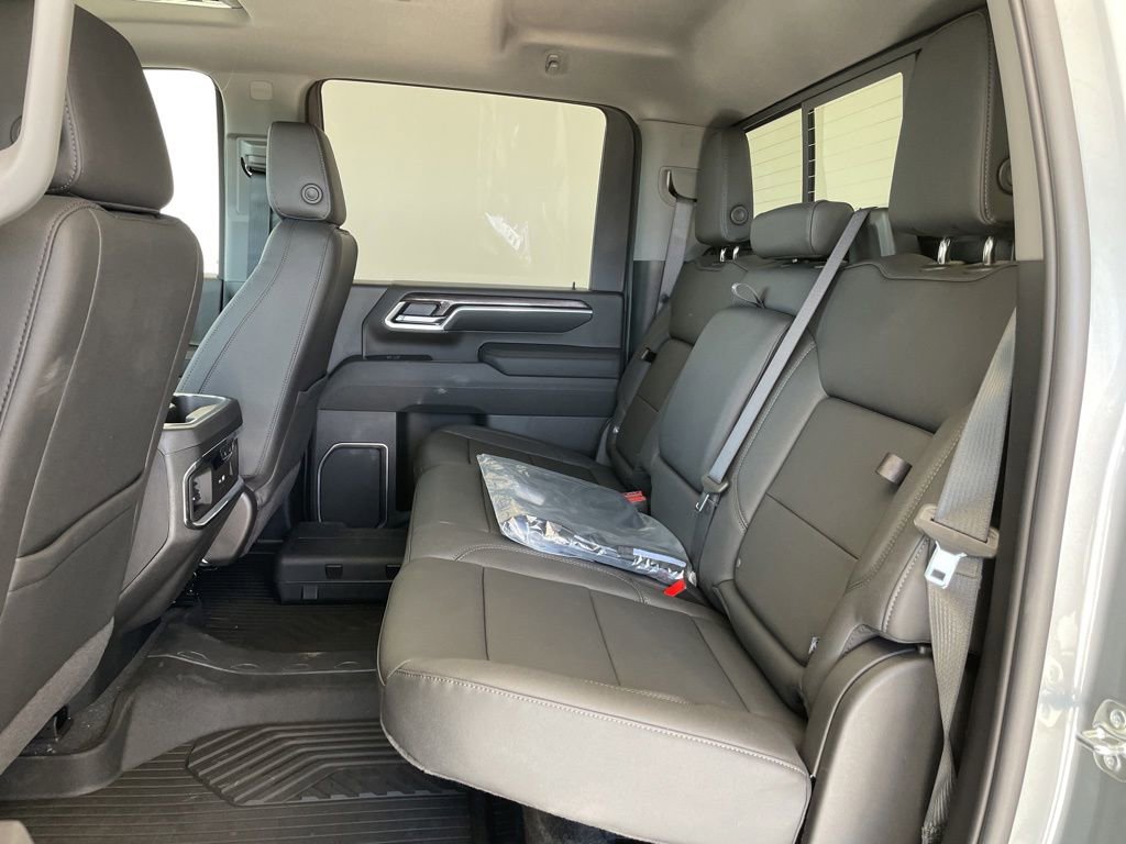 New 2026 Chevrolet Silverado 2500 LTZ w/ LTZ Convenience Package AWD/4WD image 21