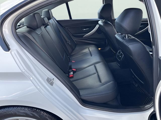 Used 2017 BMW 320i xDrive Sedan image 18