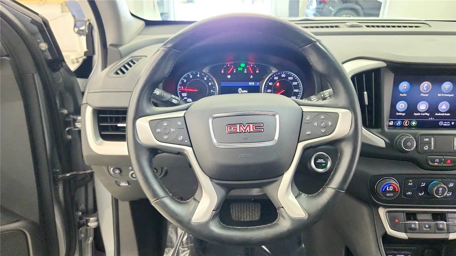 Used 2023 GMC Terrain SLT FWD image 33