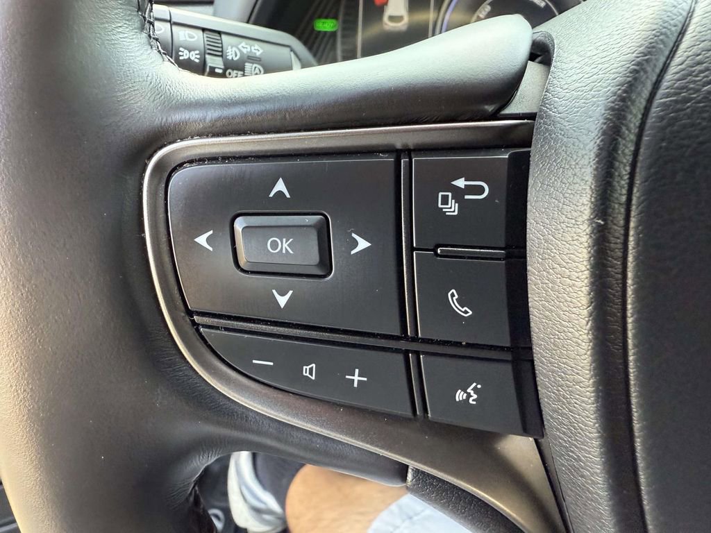 Used 2023 Lexus UX 250h F Sport w/ Accessory Package (Z2) image 22