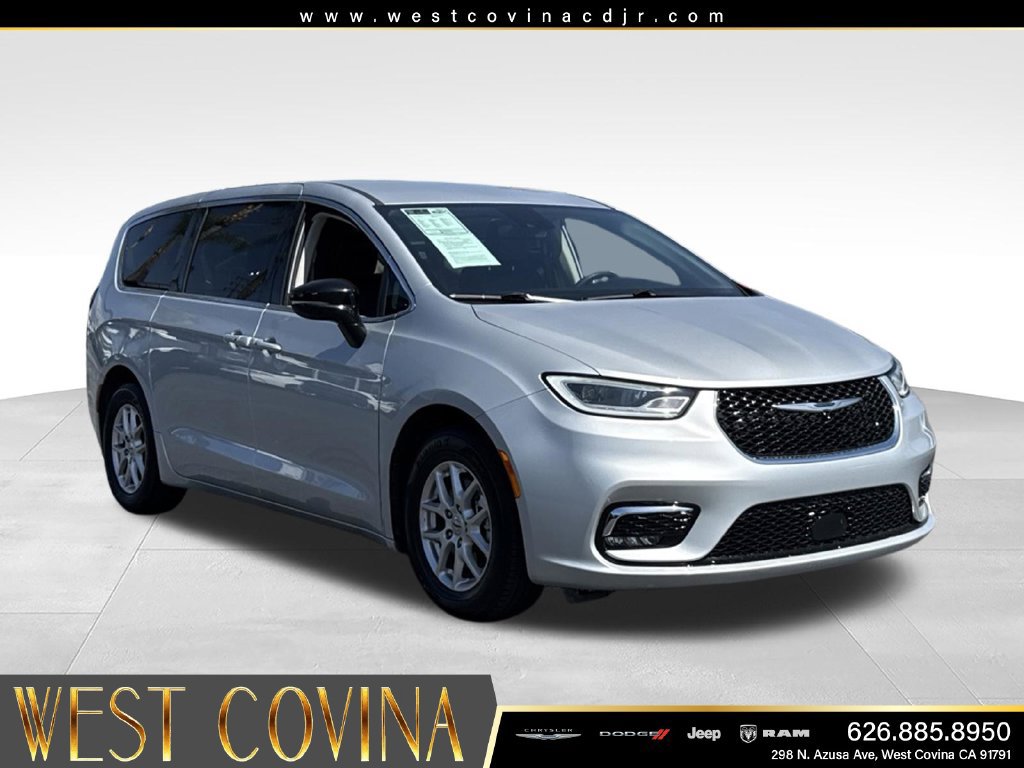 Used 2024 Chrysler Pacifica Touring-L