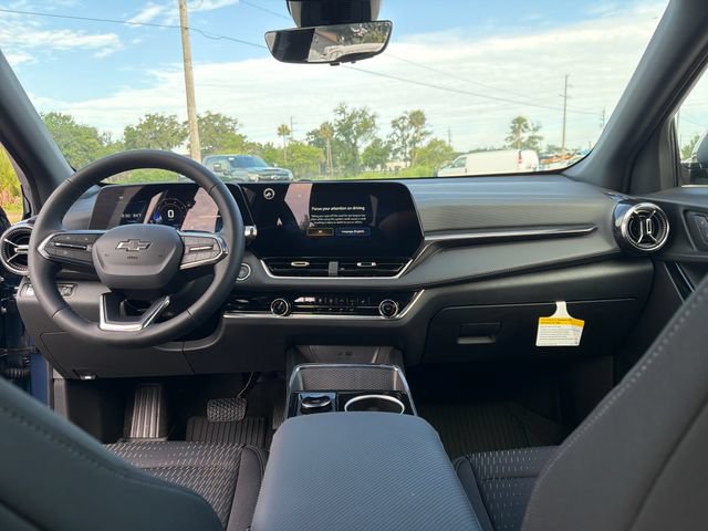 New 2026 Chevrolet Equinox LT w/ Midnight Edition AWD/4WD image 23