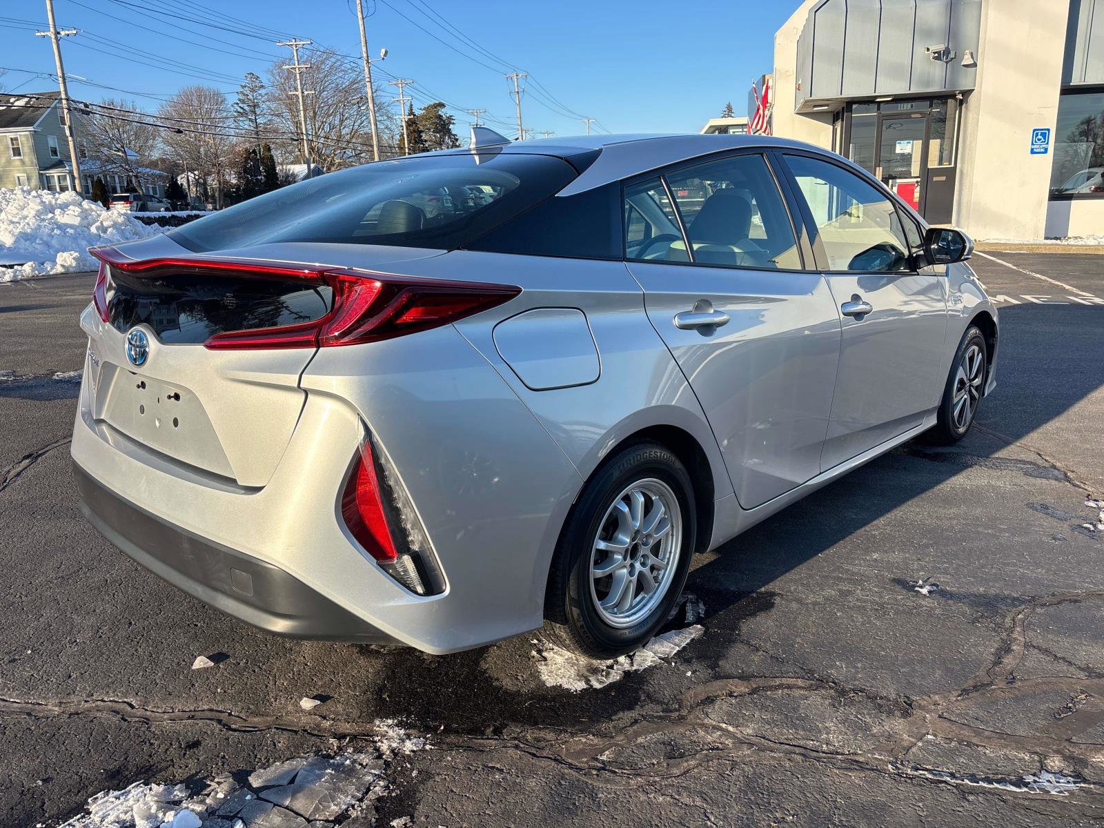 Used 2017 Toyota Prius Prime Premium w/ Carpet Mat Package FWD image 5