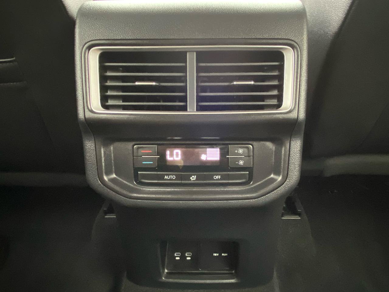 Used 2026 Volkswagen Atlas SE AWD/4WD image 57