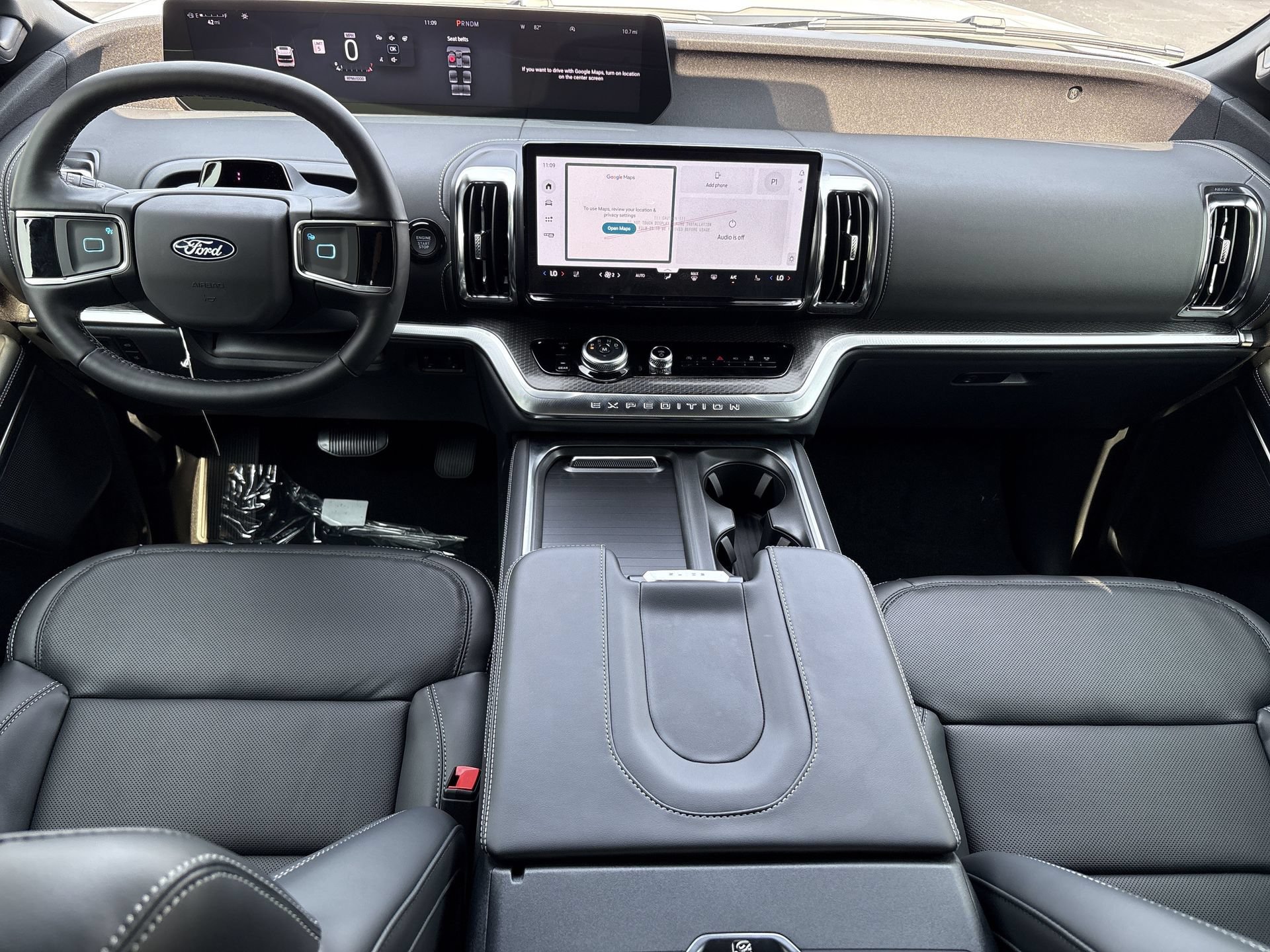 New 2027 Ford Expedition Platinum w/ Stealth Appearance Package RWD image 2