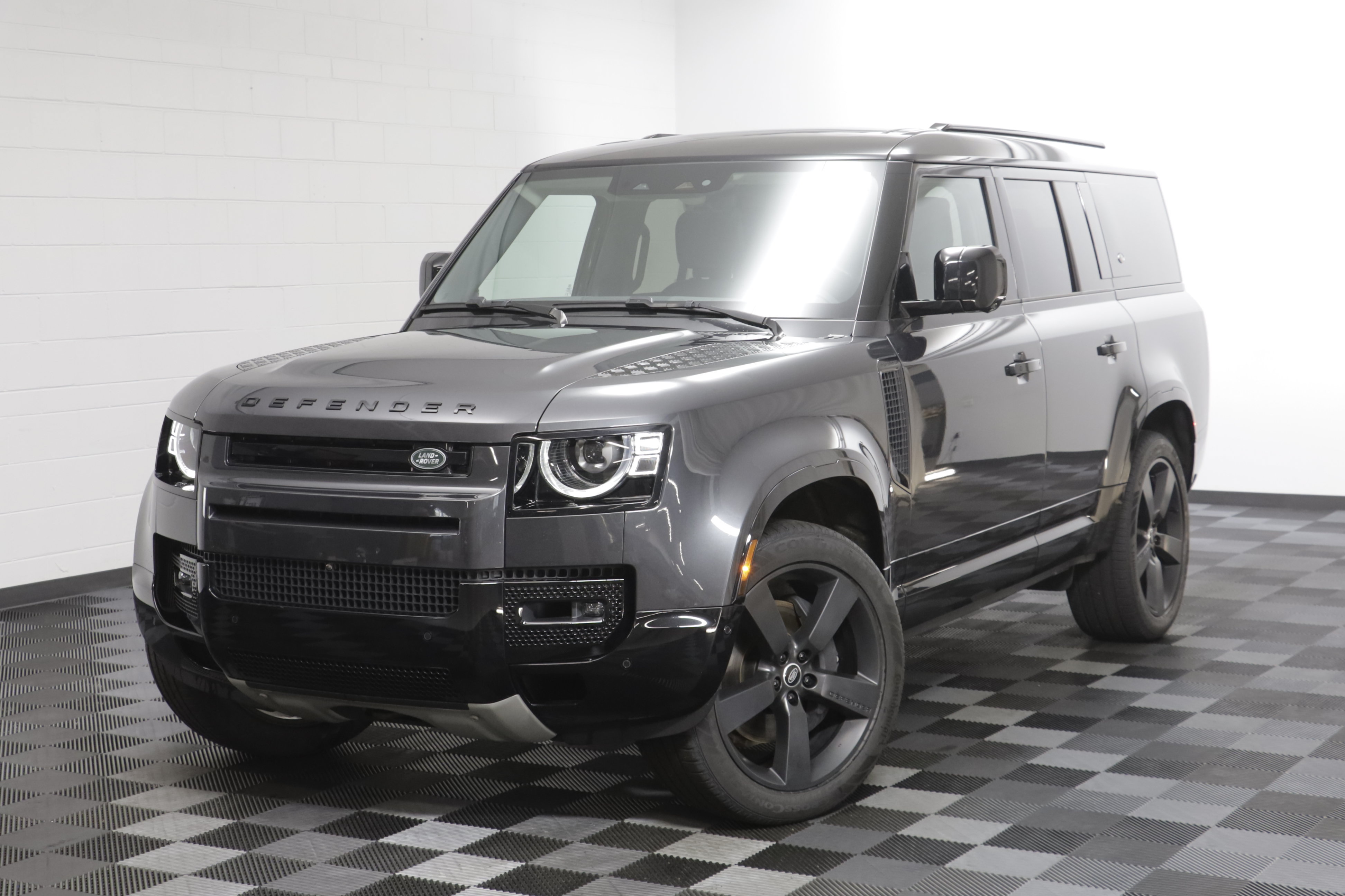 Used 2024 Land Rover Defender 130 X-Dynamic SE