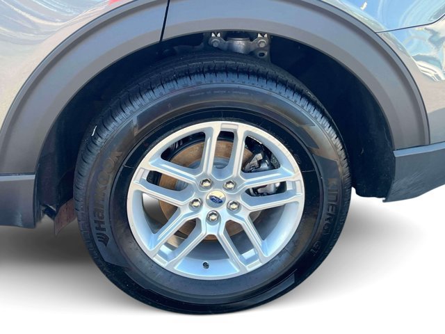 Used 2026 Ford Explorer Active AWD/4WD image 14