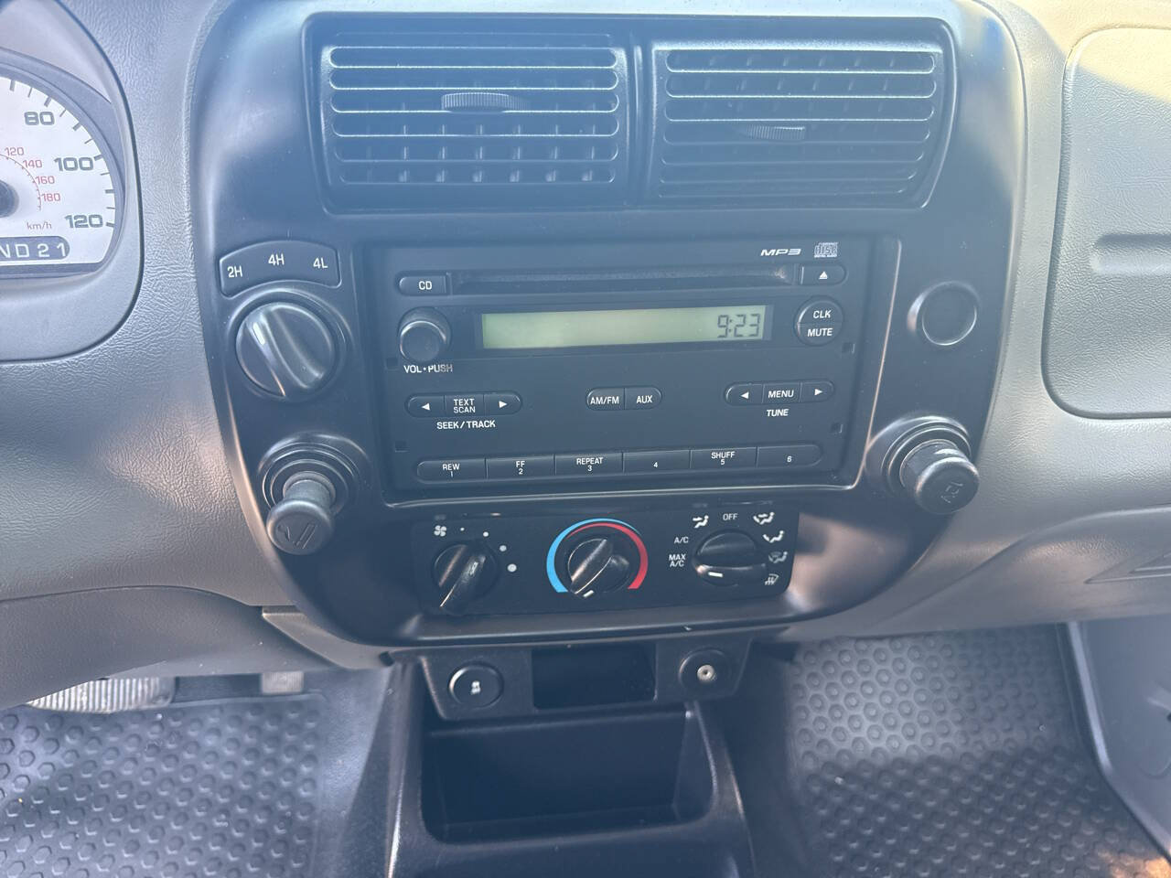 Used 2011 Ford Ranger Sport w/ Payload Pkg 2 AWD/4WD image 19