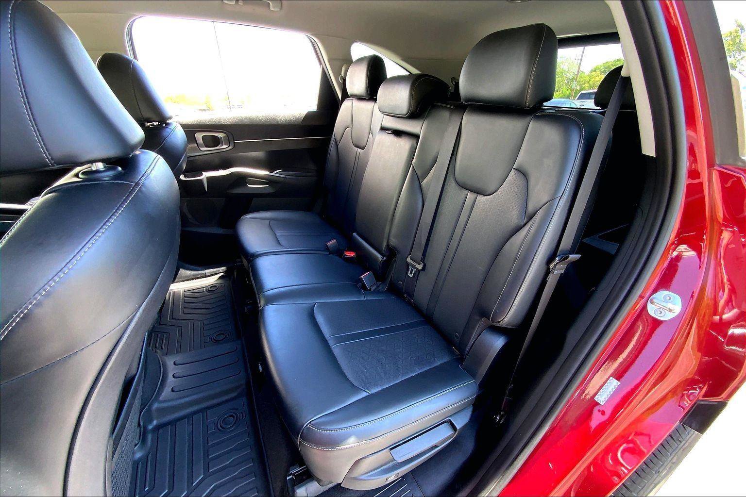 Used 2021 Kia Sorento S FWD image 24