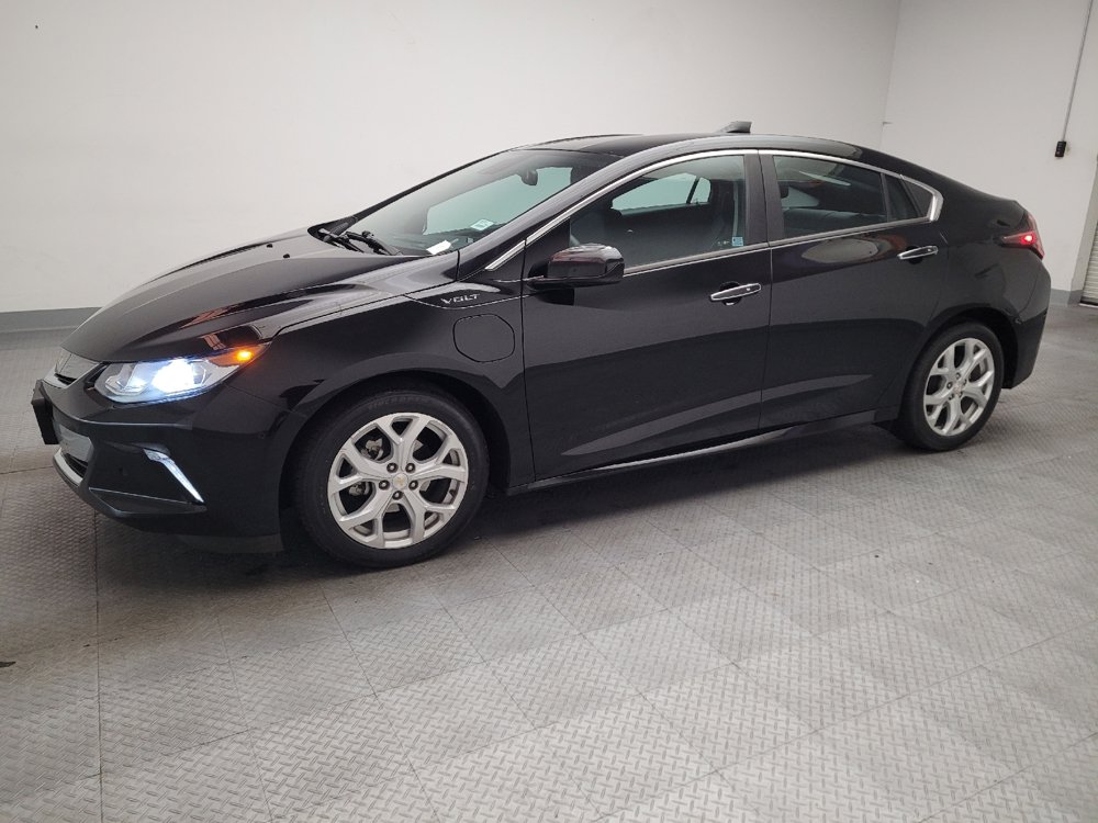 Used 2017 Chevrolet Volt Premier w/ Driver Confidence II Package FWD image 2