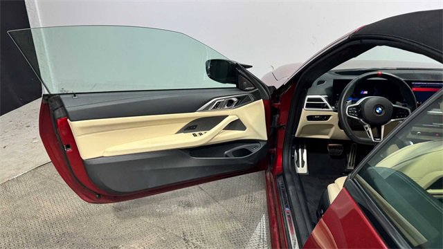 Used 2025 BMW M440i Convertible image 13