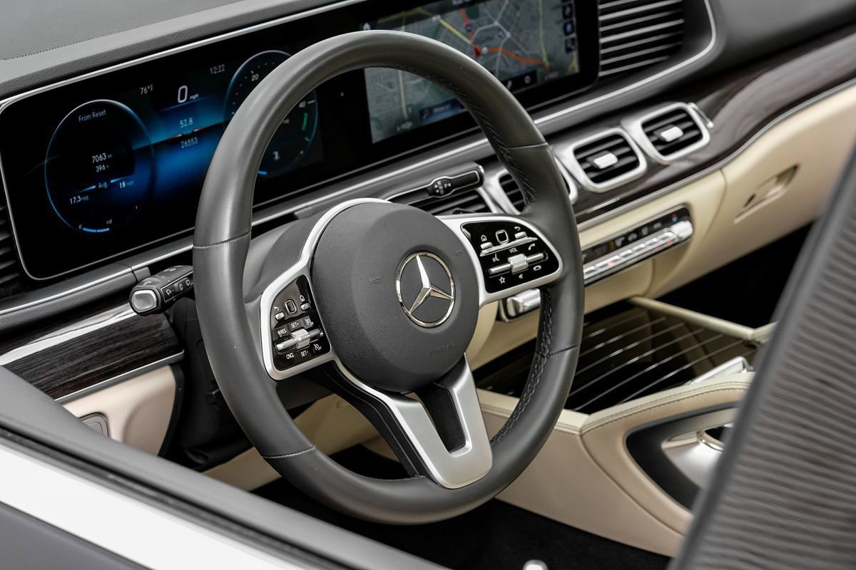 Used 2020 Mercedes-Benz GLE 350 w/ Premium Package image 14