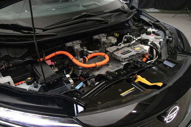Used 2024 Nissan Ariya AWD image 27
