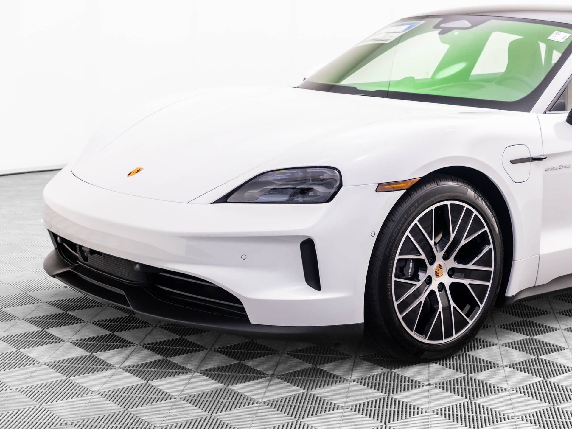 New 2026 Porsche Taycan AWD/4WD image 36