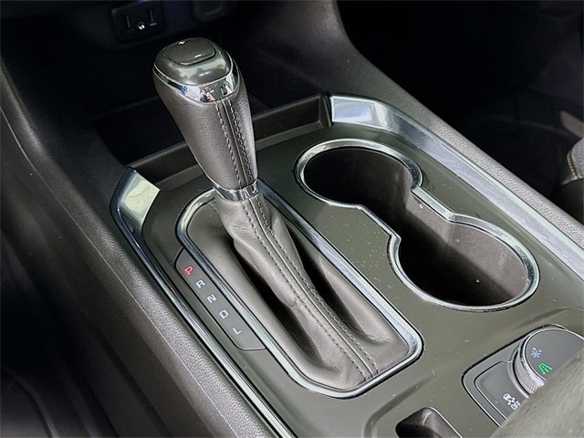 Used 2020 Chevrolet Traverse LT image 18