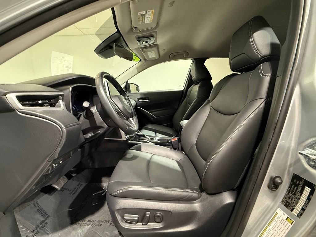 Certified 2025 Toyota Corolla Cross XLE FWD image 13
