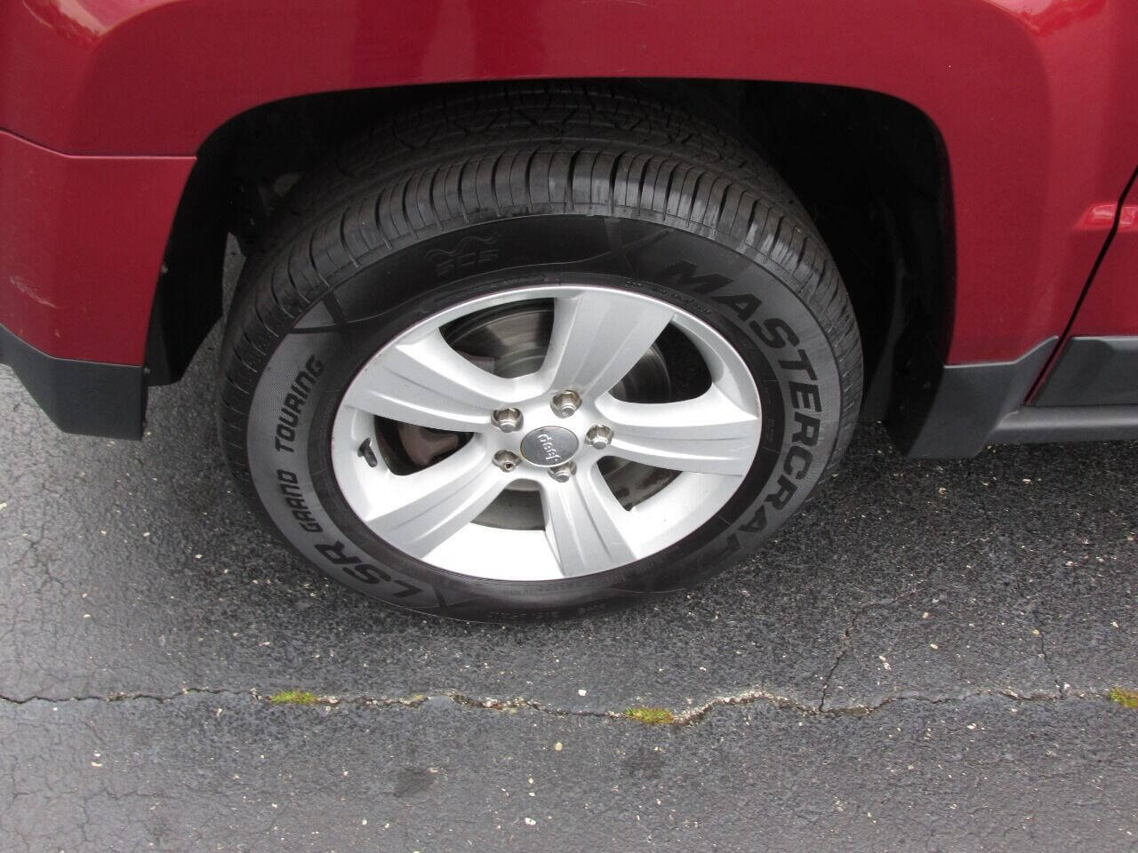 Used 2014 Jeep Patriot Latitude FWD image 35