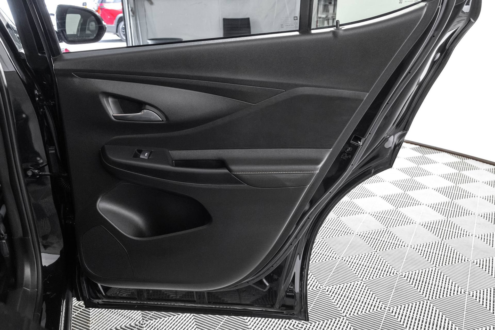 Used 2025 Buick Envista Avenir FWD image 41