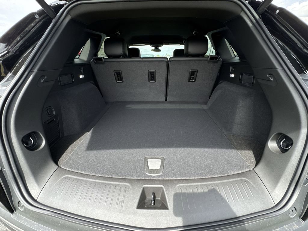 New 2026 Cadillac XT5 Luxury image 23