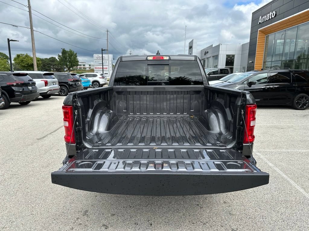 New 2027 RAM 1500 Laramie w/ Laramie Preferred Package AWD/4WD image 11