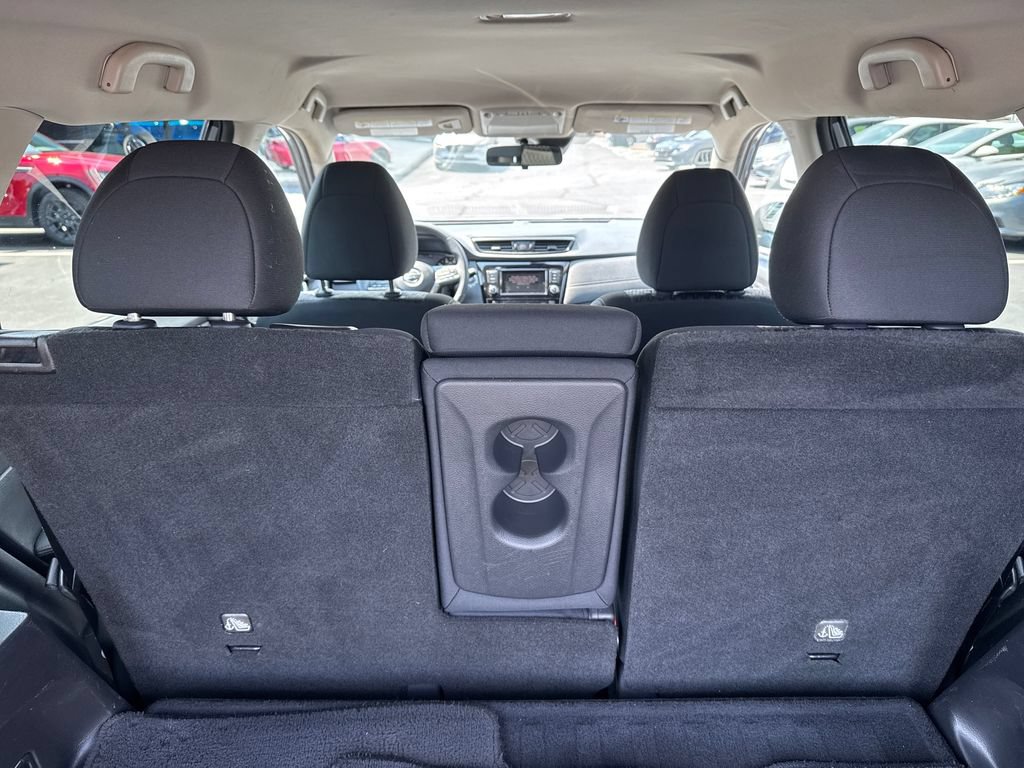 Used 2019 Nissan Rogue SV AWD/4WD image 28