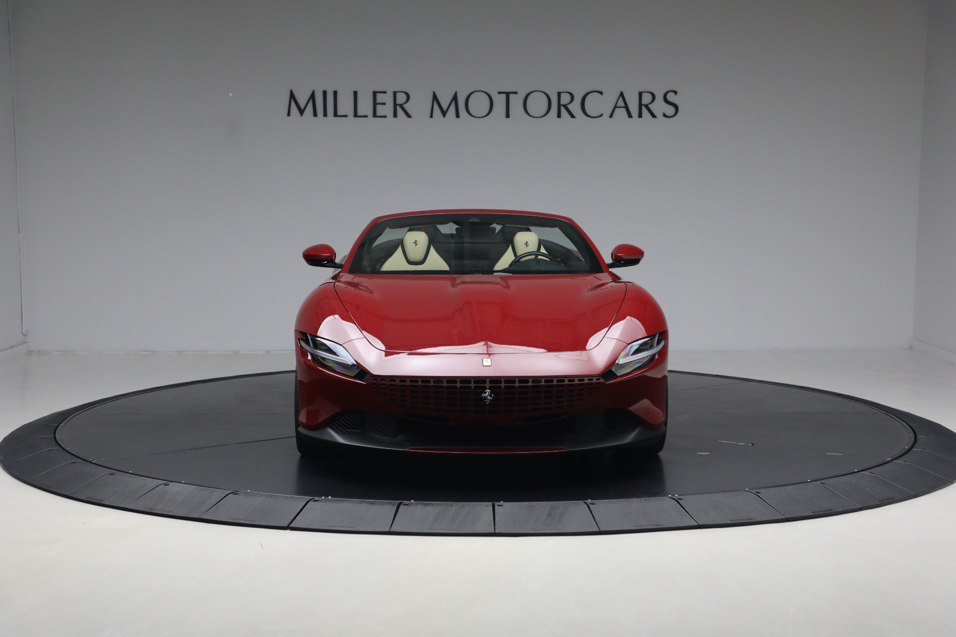 Certified 2025 Ferrari Roma Spider RWD image 13