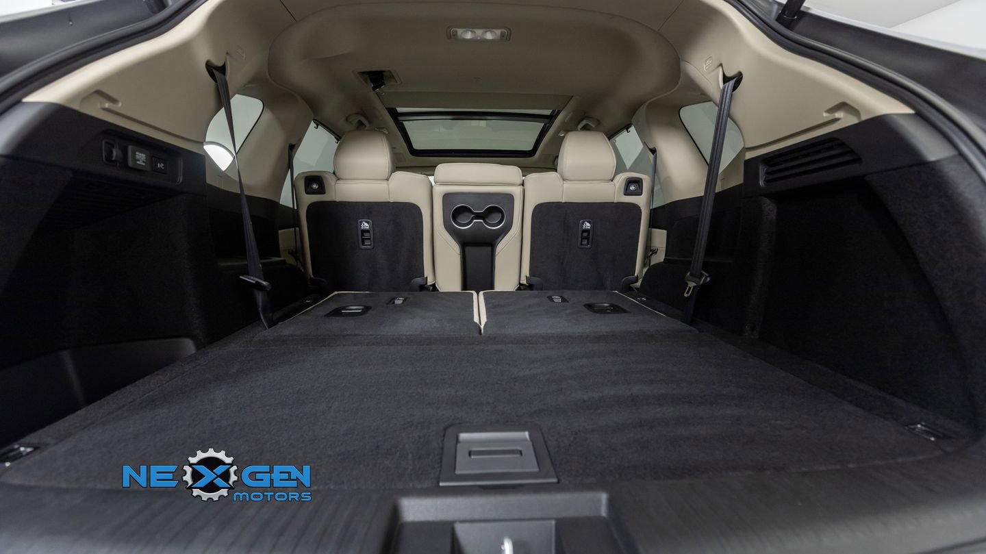 Used 2025 Acura MDX w/ Technology Package image 53