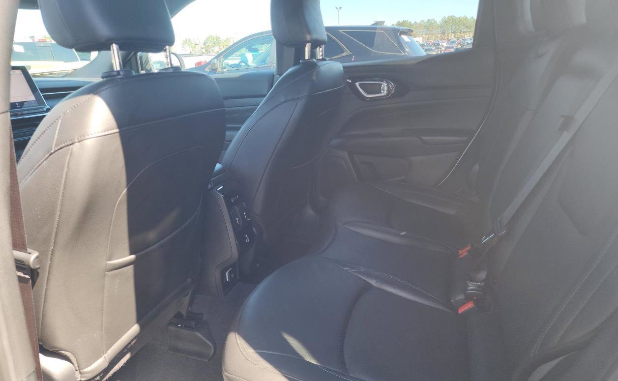 Used 2025 Jeep Compass Limited w/ High Altitude Package image 10