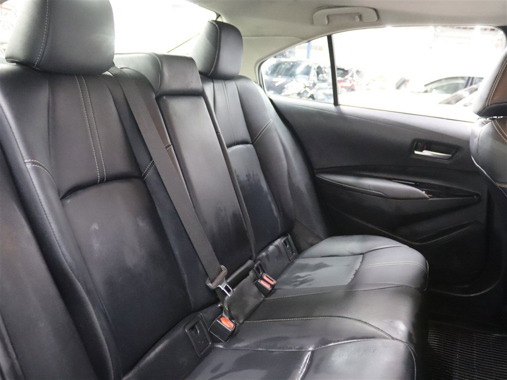 Used 2020 Toyota Corolla XLE FWD image 15