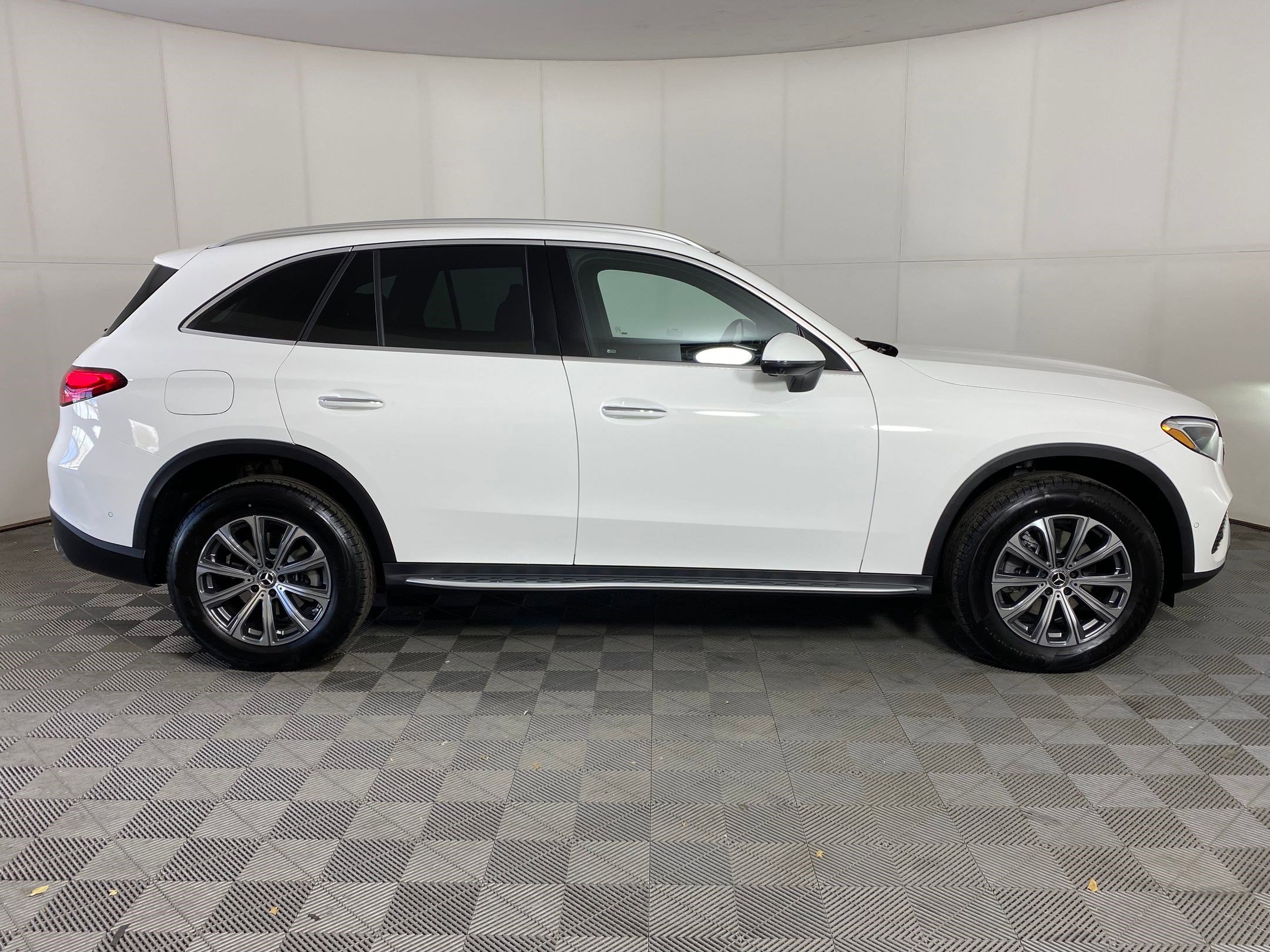 Used 2026 Mercedes-Benz GLC 300 4MATIC image 7